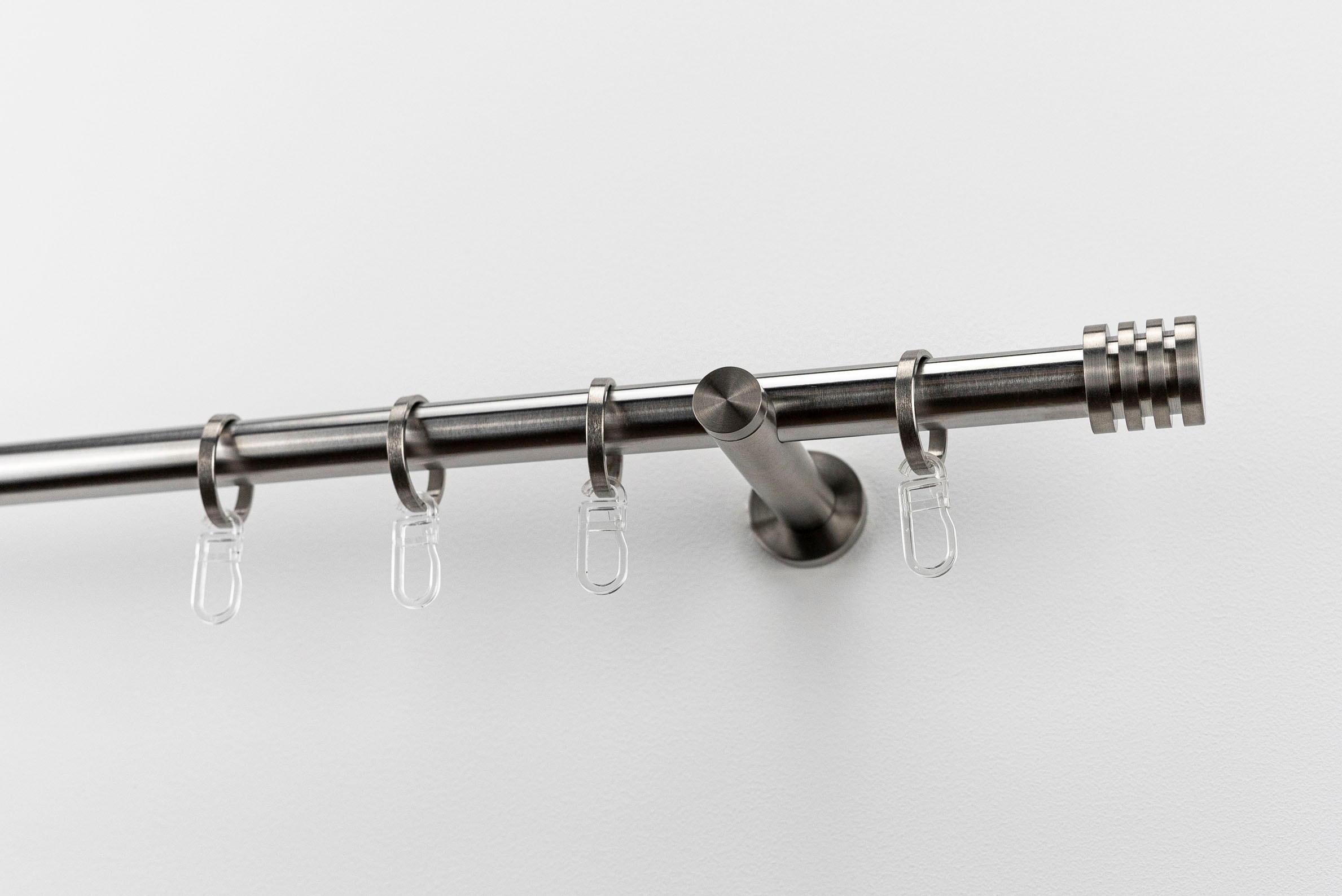 Gardinenstange GARESA "Elke Vollrund", silber (edelstahlfarben), L:380cm, Edelstahl, Gardinenstangen, Vorhanggarnitur, einfache Montage, verlängerbar, mit Ringe Image