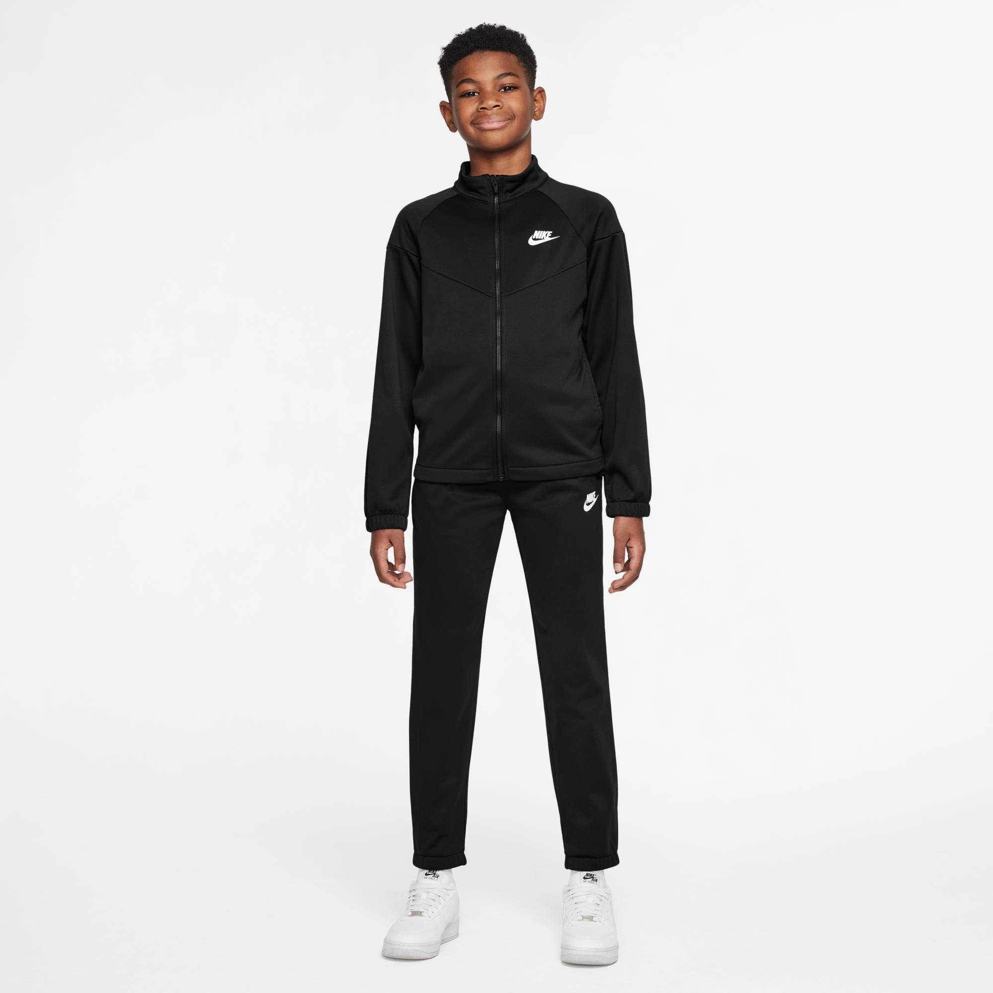 Trainingsanzug NIKE SPORTSWEAR "K NSW DF TRACKSUIT PK FZ", Kinder, Gr. L, schwarz, schwarz, weiß, Obermaterial: 100% Polyester, Sportanzüge Image