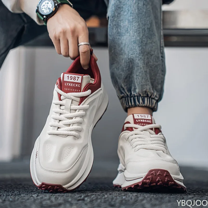 Frühlingsneue Low-Top-Herrenschuhe mit weicher Sohle, leichte, atmungsaktive Sportschuhe, modische, vielseitige Herren-Freizeit-Sneaker