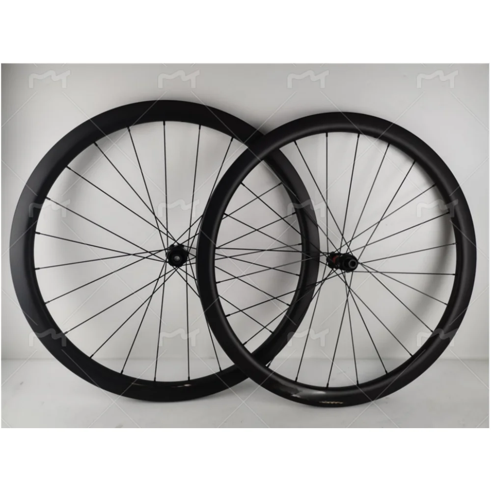 Ruote da strada in carbonio modello 2025 700C Ruote da bici da strada in carbonio Disco tubeless in carbonio leggero CLX 50 Set di ruote per bicicletta UPS DPD DT Hub