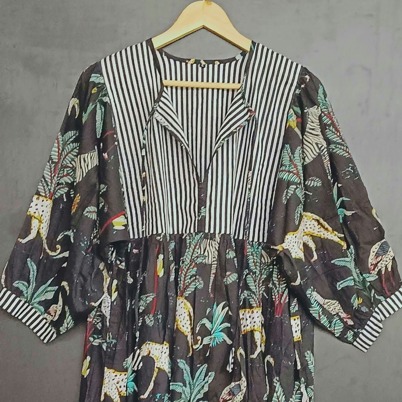 Hand Block Print Safari Tier Kleid | Schwarzes Baumwoll Midi & Mini Boho Kleid | Handgefertigt von indischen Handwerkern | Jungle Print Sommer Kaftan
