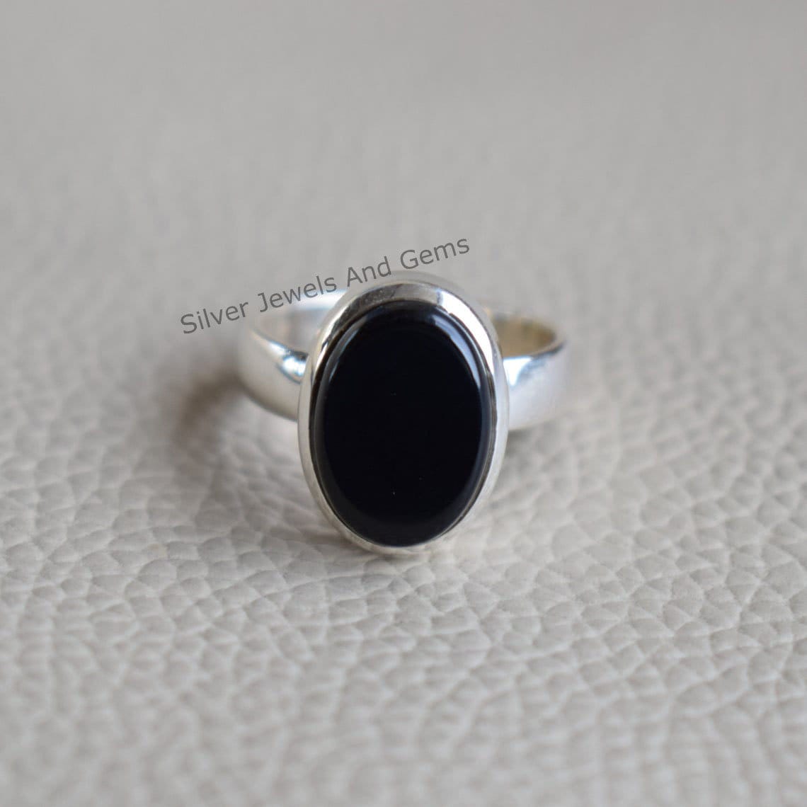Natürlicher schwarzer Onyx Ring, Handgefertigter Ring, 925 Sterling Silber Ring, Oval Flacher Onyx Ring, Geschenk für sie, Dezember Geburtsstein