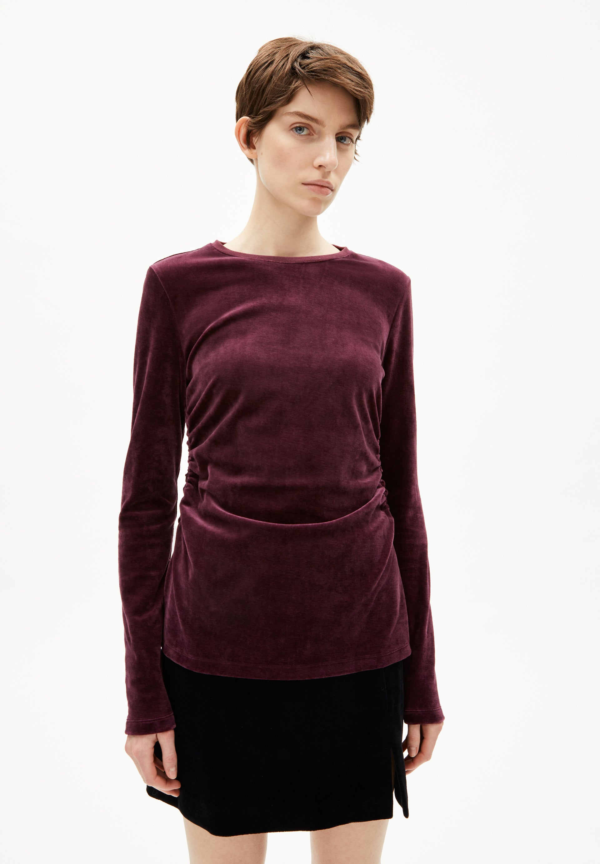 ADAAJA LORA VELVET | Longsleeve aus Bio-Baumwoll Mix - rot (L) Image