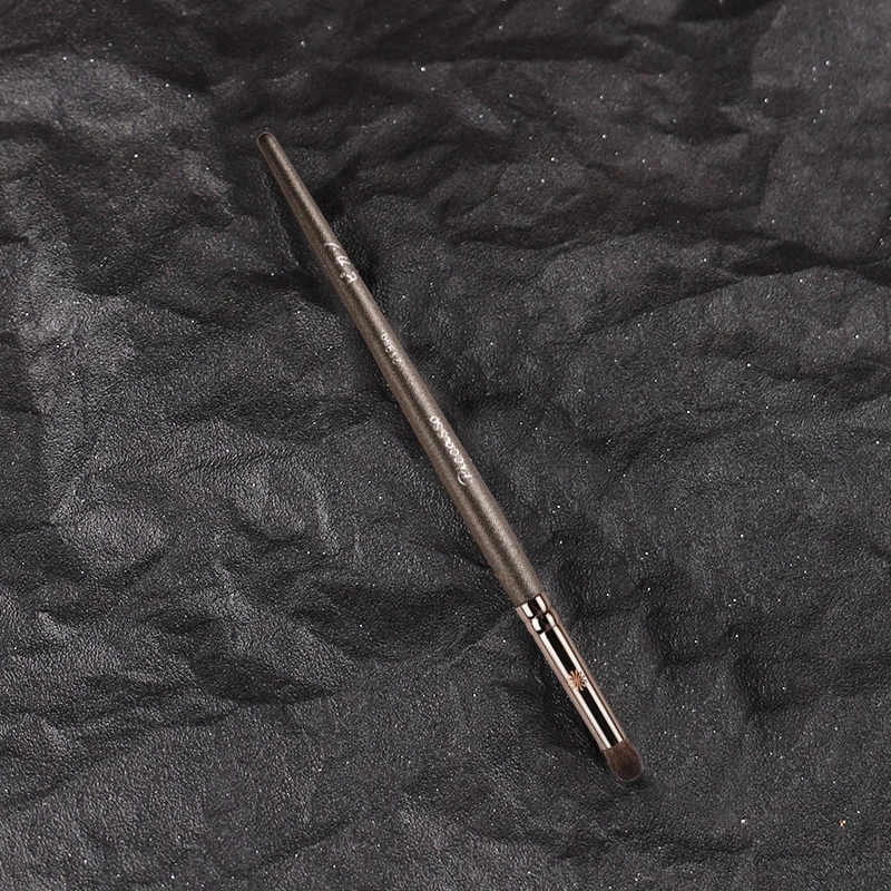 Piccasso Grauer Make-up-Pinsel, 219 Quadratmeter, Lidschattenpinsel, weiche Wolle, Massivholz, professioneller Gesichts-Make-up-Pinsel, Lidschatten-Wischpinsel Image