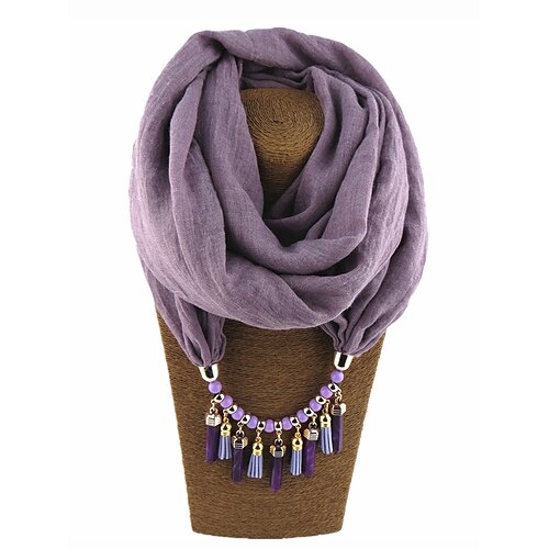 Weiche Damen-Halskette mit Quaste und Perlenanhänger, elegantes, mehrfarbiges Weihnachtsaccessoire für Winteroutfits und Feiertagspartys Image