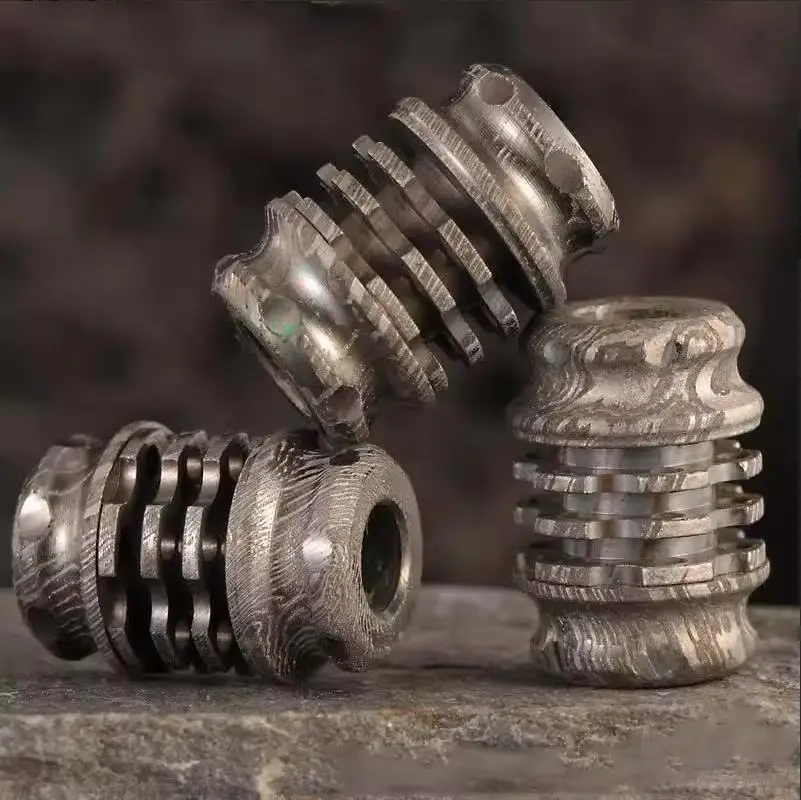 1-teiliges Titan-Damast-Messer, Perlen, Anhänger, Paracord, Outdoor, DIY-Dekorationen, Camping, EDC-Werkzeuge Image