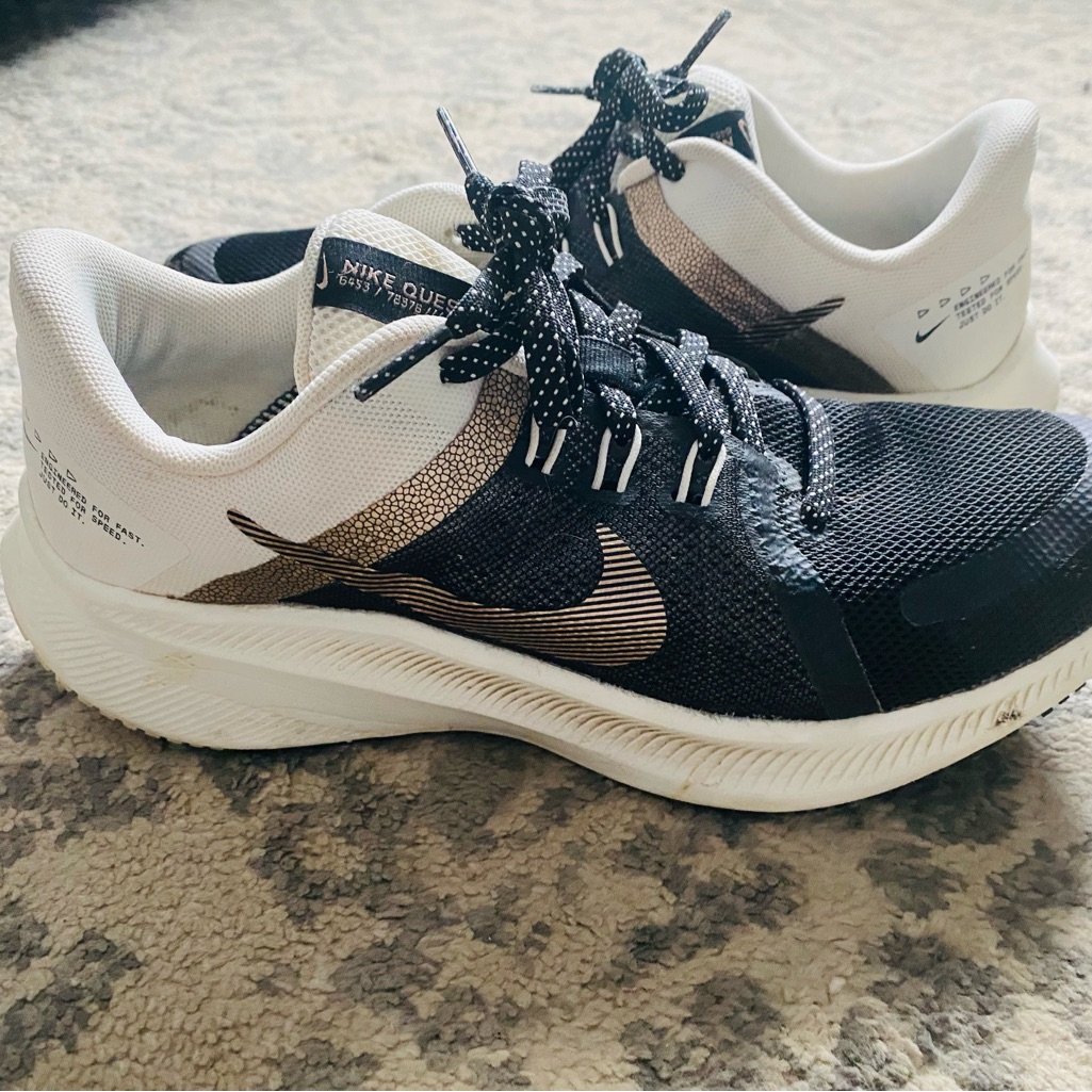 Nike Shoes | Women's Nike Quest 6 Running Shoe Nike Women's Black And White Running Shoes | Color: Black/White | Size: 7