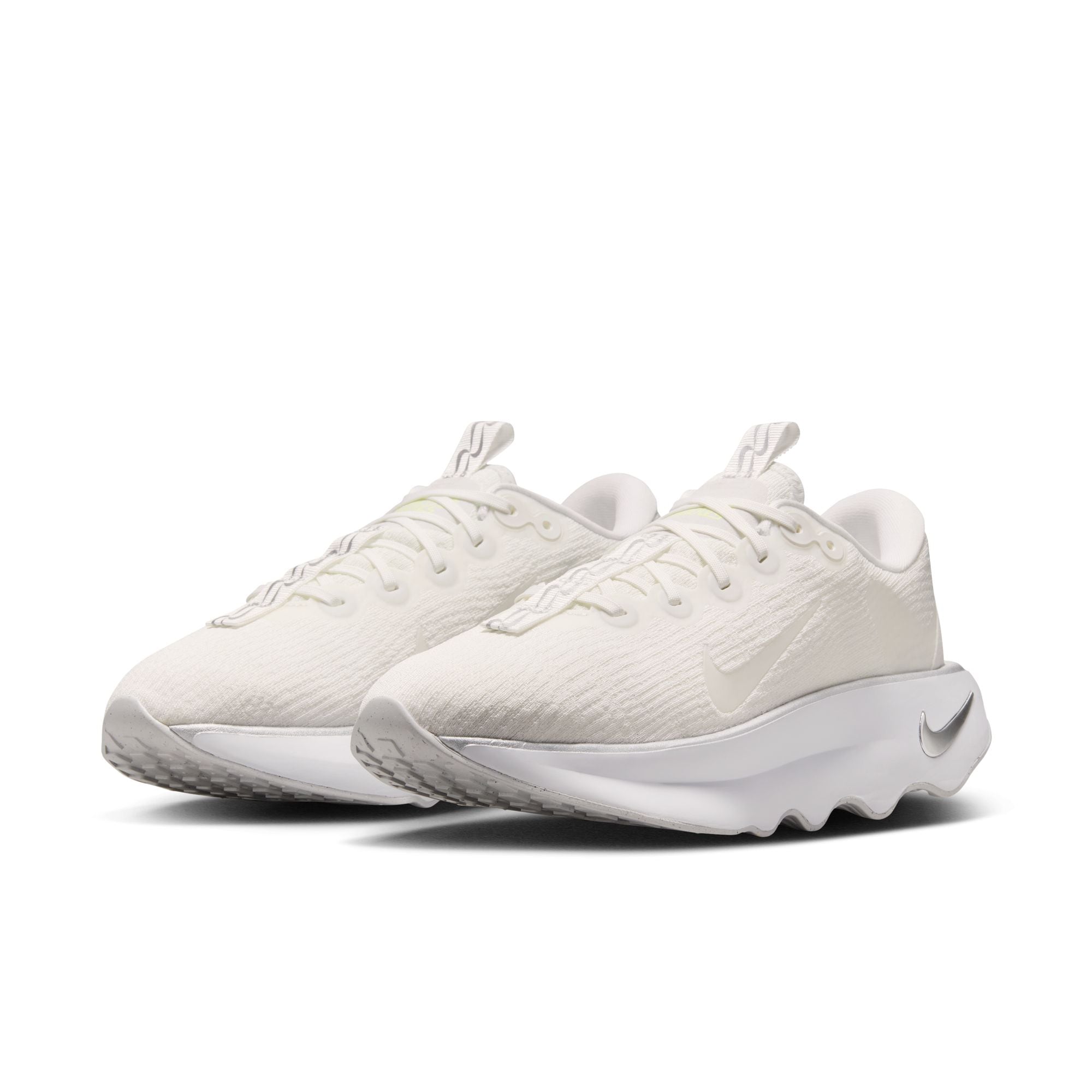 Trainingsschuh NIKE "WMNS MOTIVA", Damen, Gr. 39, summit weiß, summit weiß, weiß, Synthetik, Textil, Schuhe