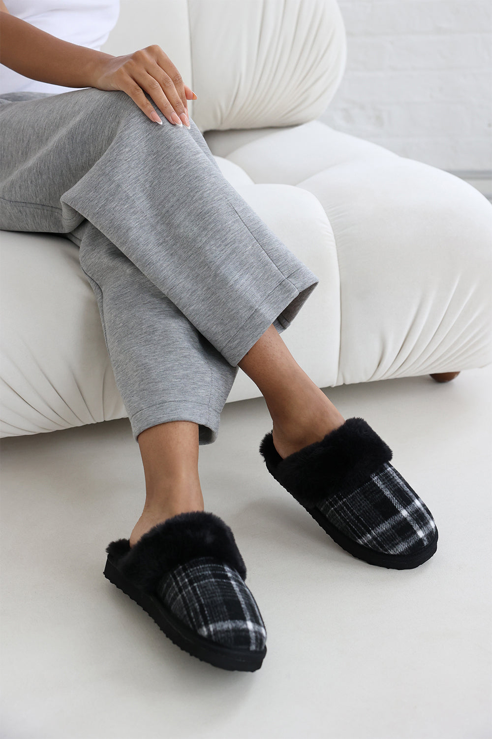 Where's That From Wheres Womens 'jemima' Tartan Mule Slippers With Faux Fur Trim - Black - Size UK 7