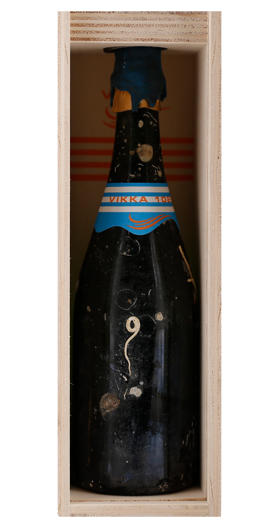 Champagne Blanc de Blancs Extra Brut Grand Cru Vikka 2009 in GK Image