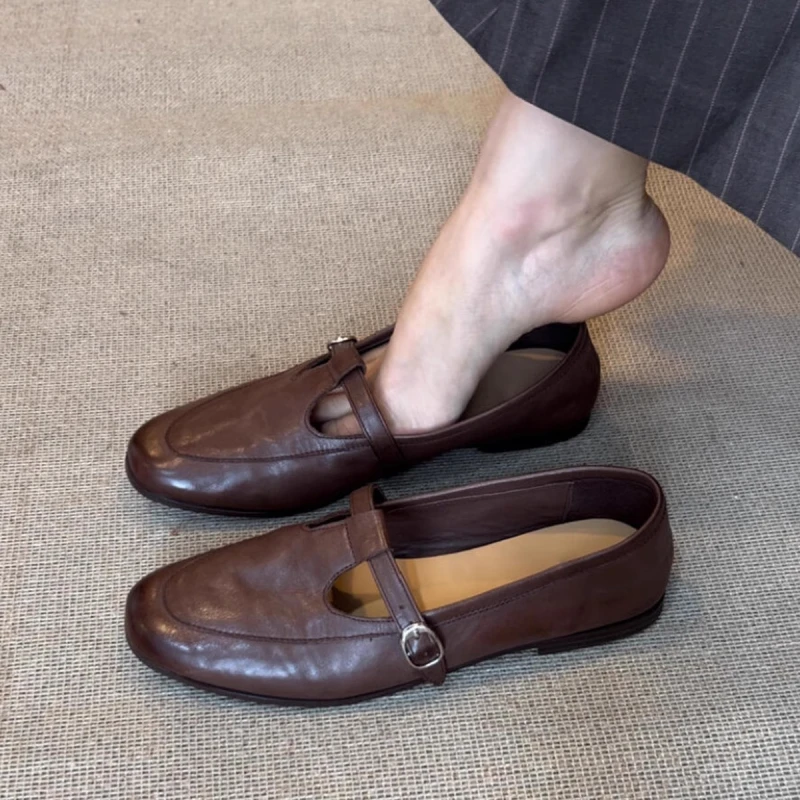 Neue Vintage-Mary-Jane-Schuhe für Damen im Frühjahr/Herbst 2025, niedrige Schuhe mit quadratischer Zehenpartie, flache Schuhe aus weichem Leder, Freizeitschuhe im britischen Stil