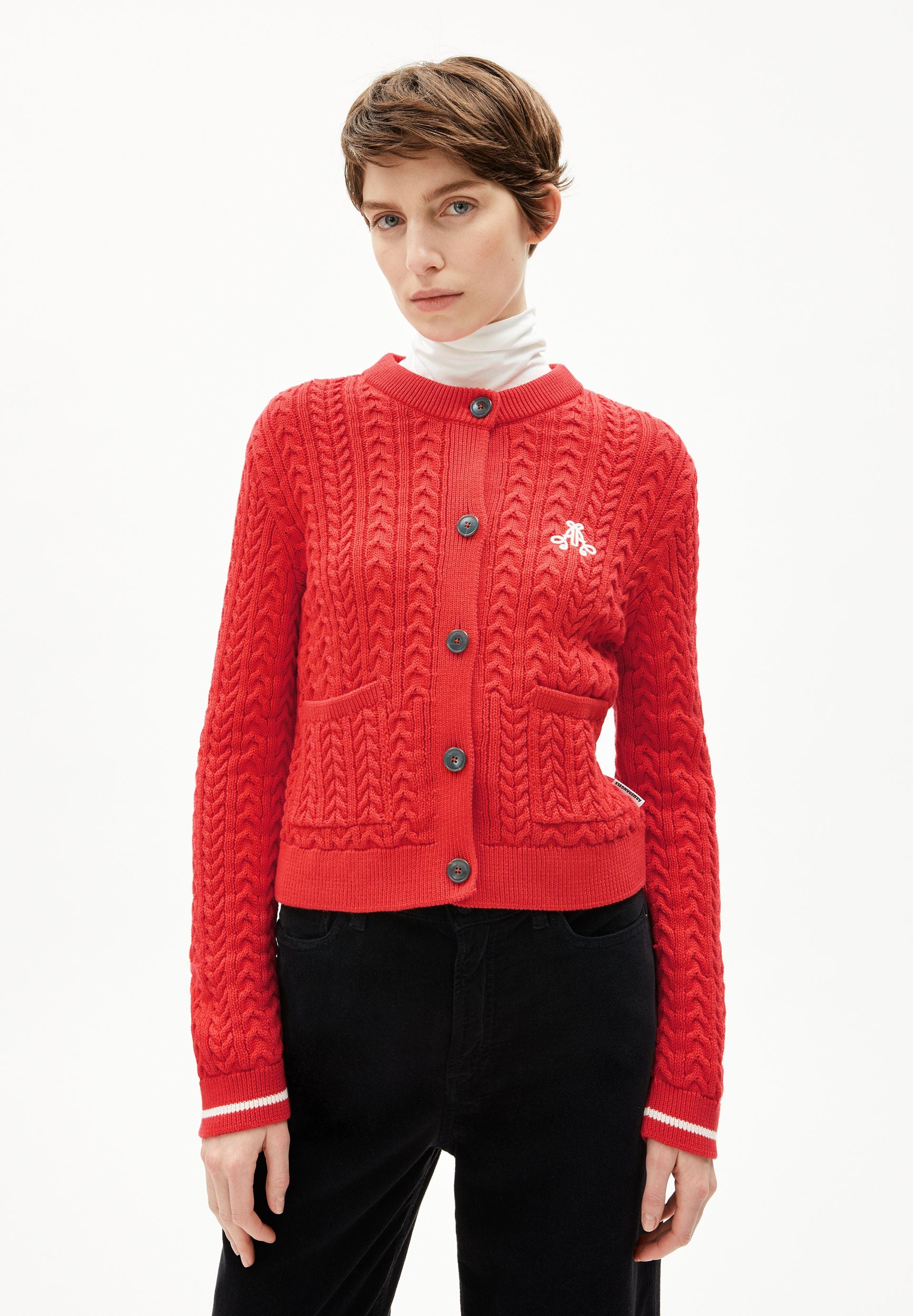 JULIAANAS CABLE STRICKJACKE | Aus 100% Bio-Baumwolle - mehrfarbig (M)