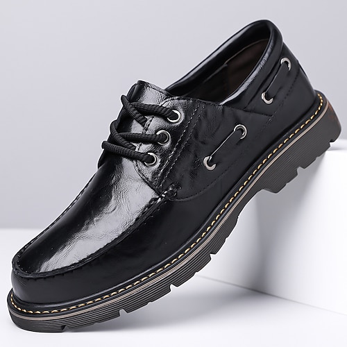 Schwarze Lackschuhe für Herren – schlichtes und elegantes Design, bequeme Abendschuhe für formelle Anlässe und Business-Kleidung Image