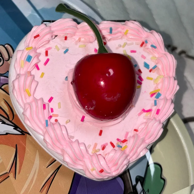 Make-up-Spiegel, kleiner runder Schlüsselanhänger, Kirschkuchen, runder Make-up-Mini-Taschen-Make-up-Spiegel, faltbare Tasche für Reisen