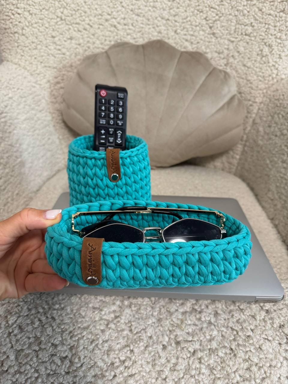 Vassoio raccoglitutto all'uncinetto, organizer per comodino, portaocchiali per auto, piccolo cestino fatto a mano, organizer per telecomando, regalo d