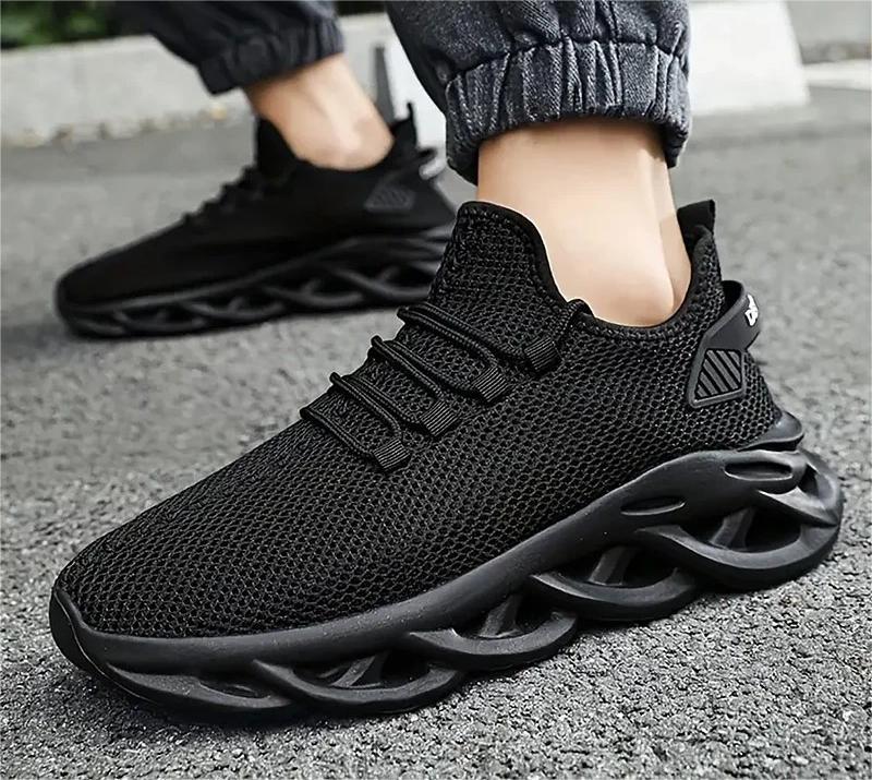 Lightweight Mesh Running Sneakers black 11