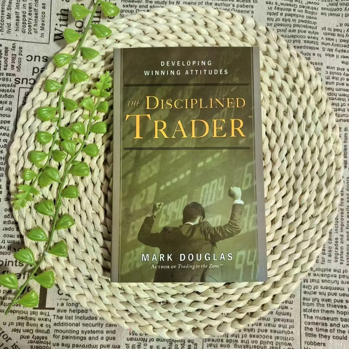 Mark Douglas Trading in The Zone and The Disciplined Trader Book Taschenbuch auf Englisch Image