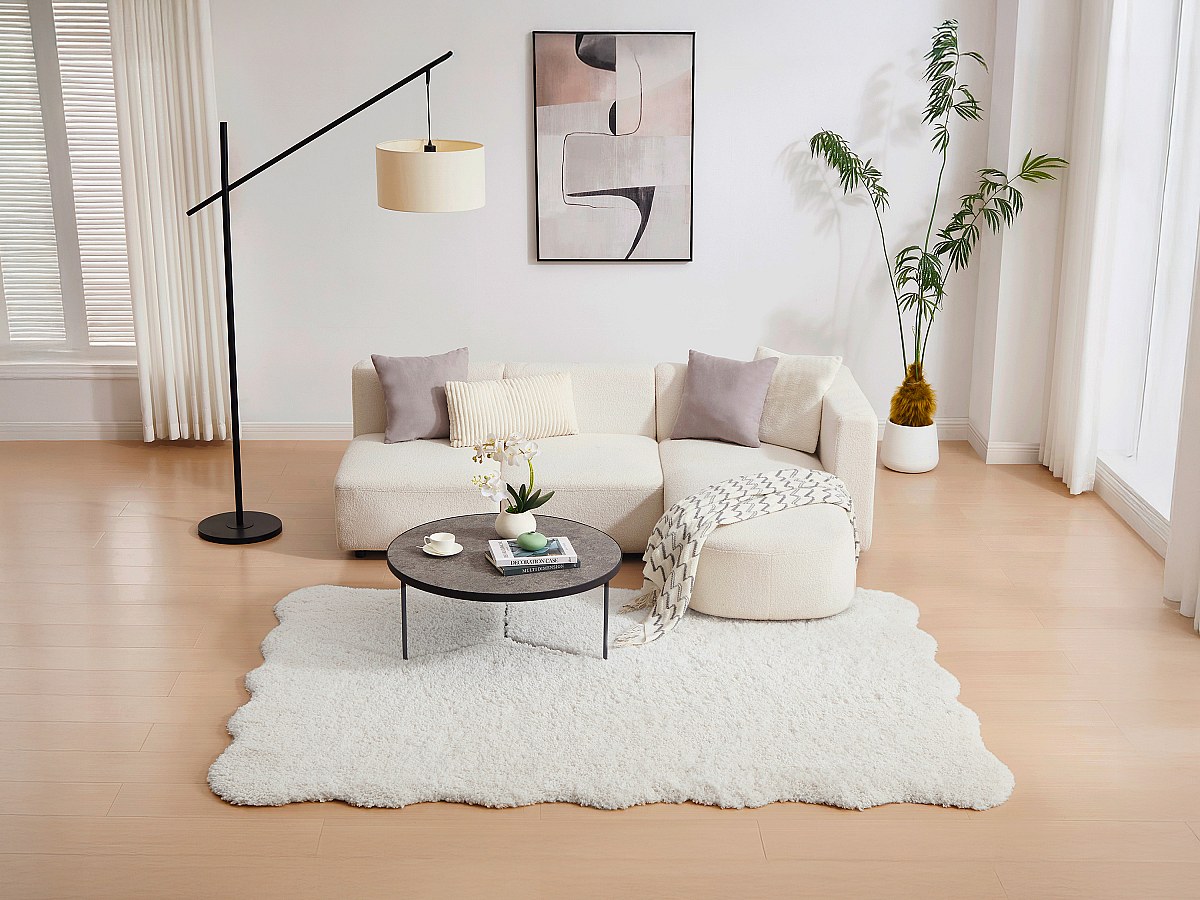 Tappeto shaggy a pelo lungo con bordi ondulati - 160 x 230 cm - Bianco - NERIDA