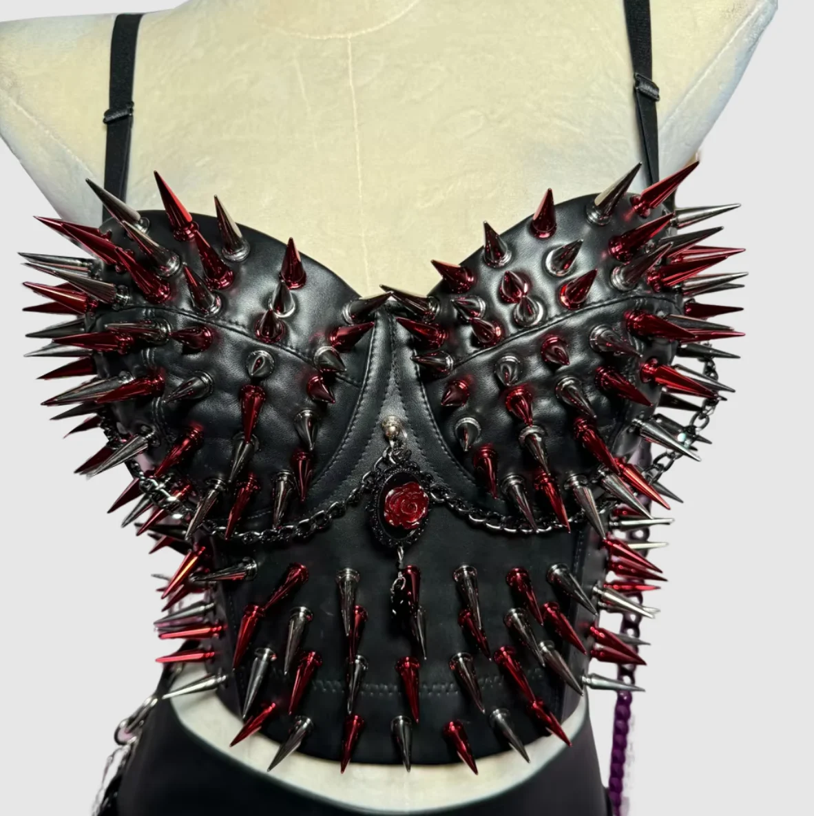 Goth-Kette, Punk-Rock, rot, mit Nieten, handgefertigt, Harajuku, 2025, Grunge, Teenager, Öko, Y2K, veganes Leder, TOPS, DIY, E-Girls, Kawaii, Emo, 90er-Jahre