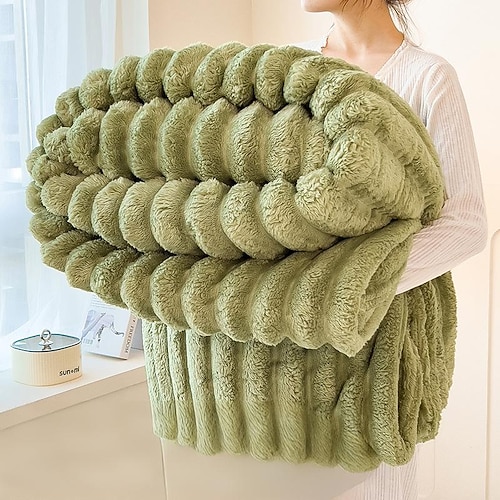 Einfarbige Luxus-Kaninchenfelldecke, dicke, warme Samtdecke aus Milchsamt für Sofa, Bett, Büro, Nickerchen, weiche, kuschelige Plüschdecke für alle Jahreszeiten. Image