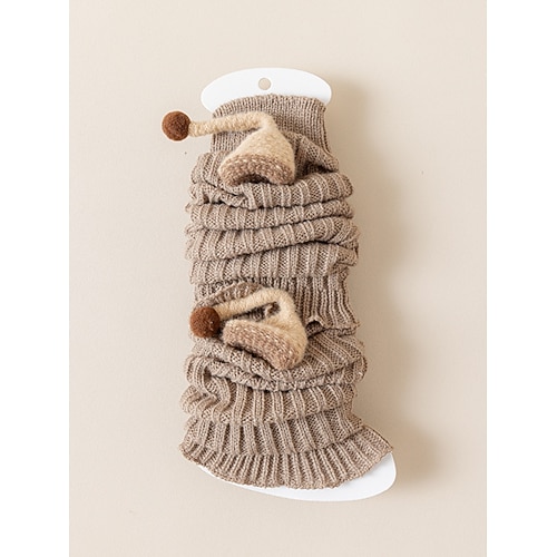 Rote, gerippte Weihnachtssocken für Kinder mit lustigem Elfenmotiv und Bommeln – Weihnachtsgeschenk, Wintermode für Kinder Image