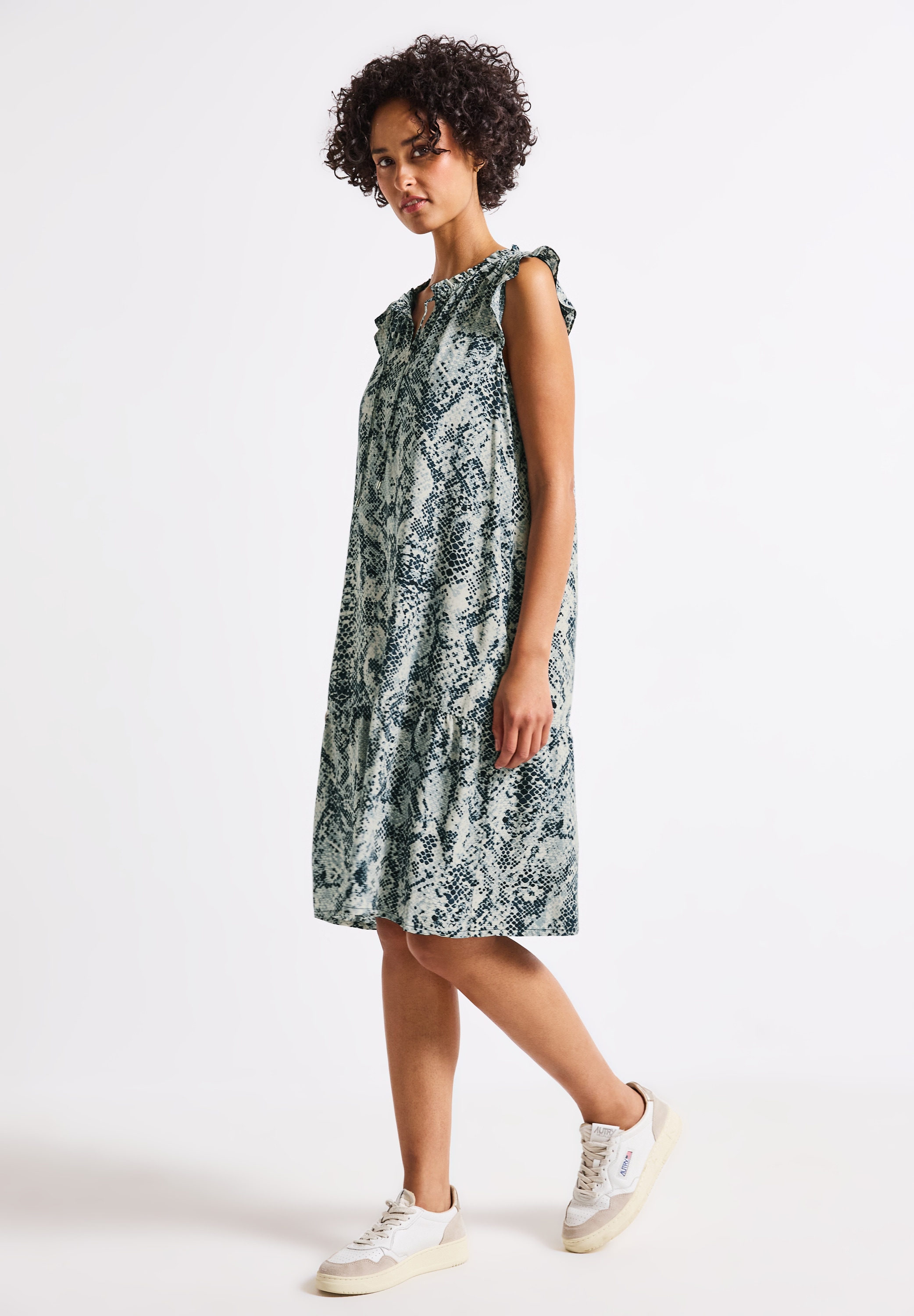 Sommerkleid STREET ONE, Damen, Gr. 44, EURO-Größen, blau (arona blau), Stoff, 100% Viskose, bedruckt, normal knielang, Rundhals, normaler Saum, Kleider Sommerkleid, mit Volant