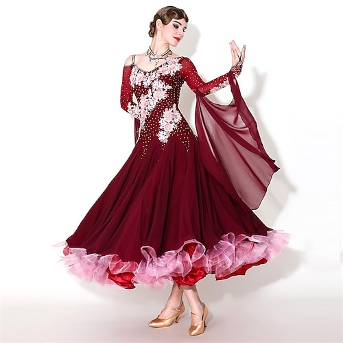 Elegantes Damen-Ballsaalkleid mit Strass-Blumenapplikationen, geeignet für Walzer, Tango, Modern Rumba, Wettbewerbe und Aufführungen in Bordeauxrot Image