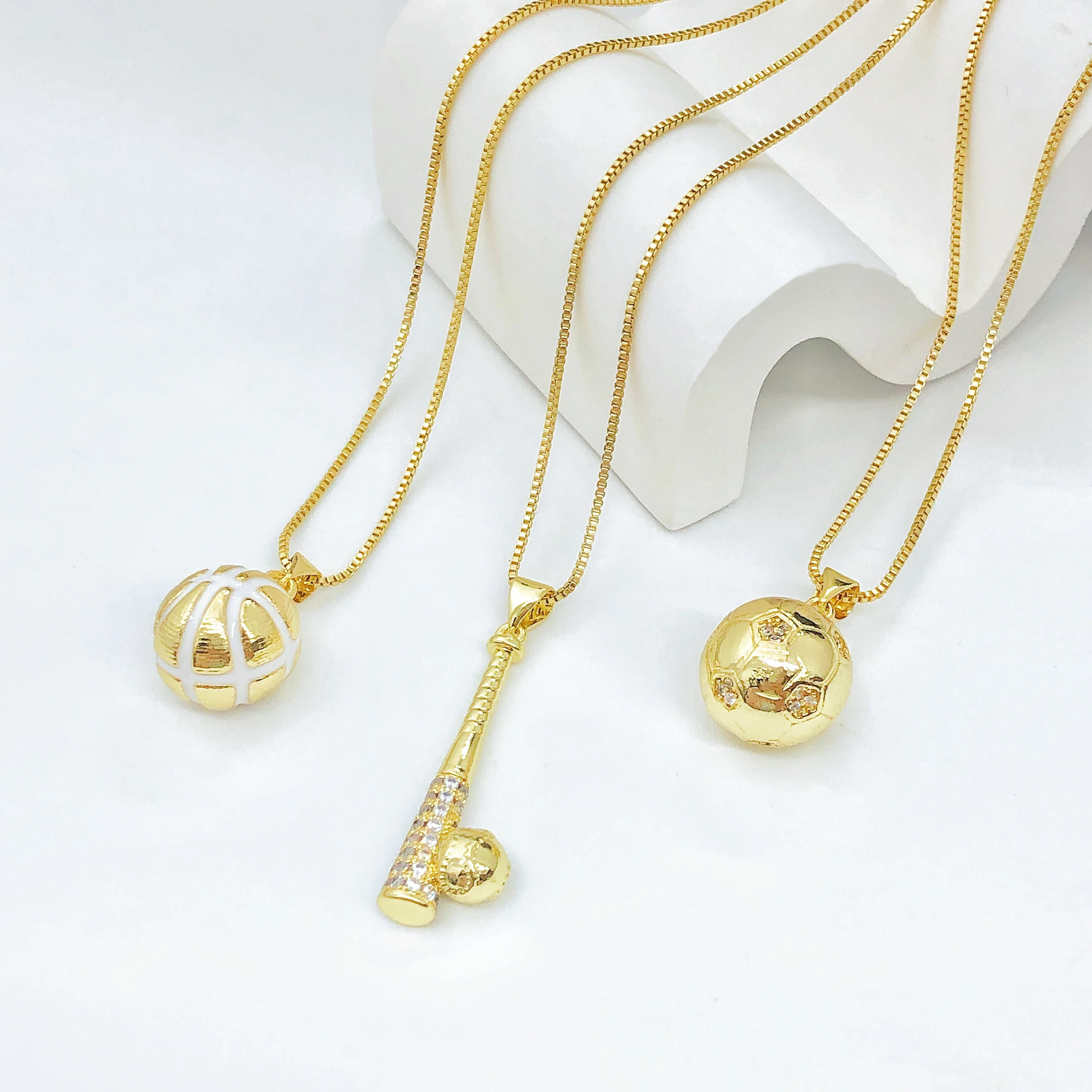 Neue Mode 3D Fußball Basketball Baseball Anhänger Halskette Klassisch für Männer Frauen Sport Stil Party Schmuck Weltmeisterschaft Geschenk Image