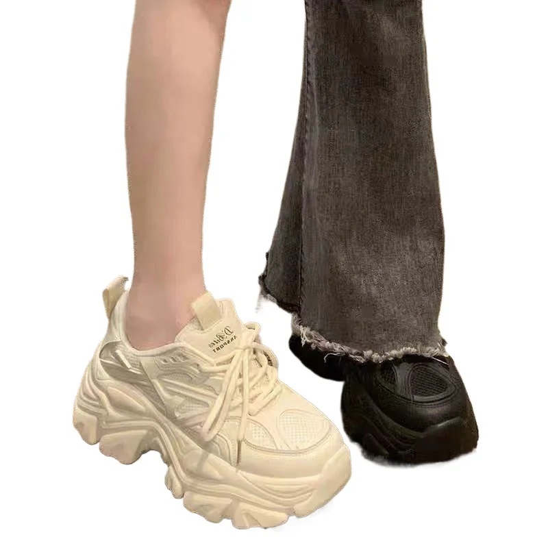 2026 Damen Casual Thick Bottom Net Surface Forest System Dad Schuhe Frühling Sommer Neuer Stil Vielseitige trendige Freizeitschuhe 35-40