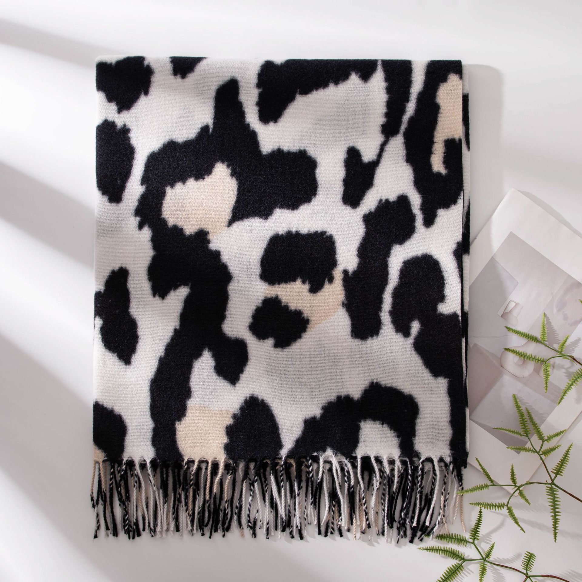 小物 JIL SANDER DOWN SCARF 01 Padded down scarf in white - Jil Sander | Mytheresa