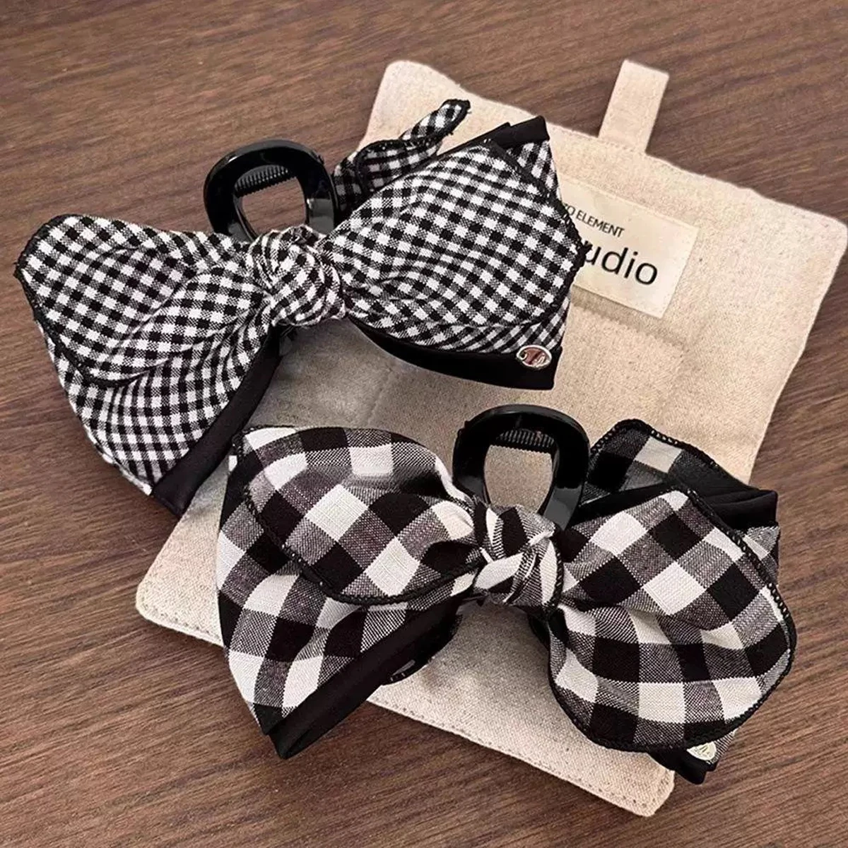 1 Stück schwarz-weiße Haarspange mit karierter Schleife für Frauen, hochwertige große Hai-Clip, vielseitiges japanisches Vintage-Haarnadel-Haar-Accessoire