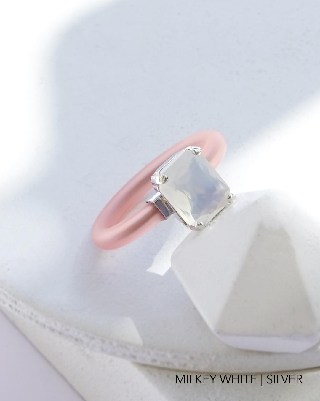 Anello in silicone, con pietra, anello in gomma, anello in silicone con pietra, anelli in silicone bianco, anelli di fidanzamento, anelli in silicone