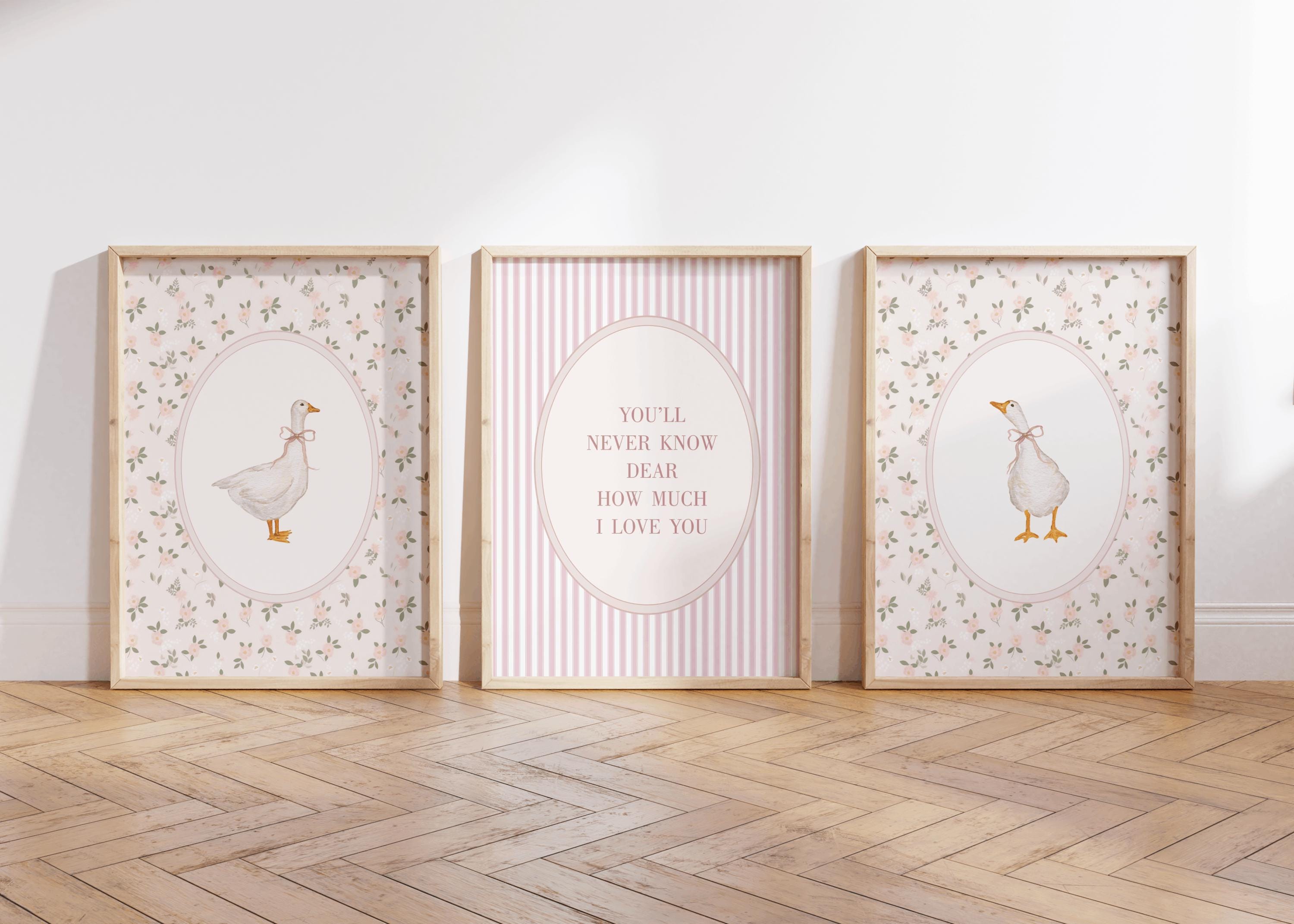 "Decorazione murale vintage per cameretta dei bambini con oca, stampa \"Non saprai mai quanto ti amo\", stampa floreale rosa con oca, decorazione per cam"