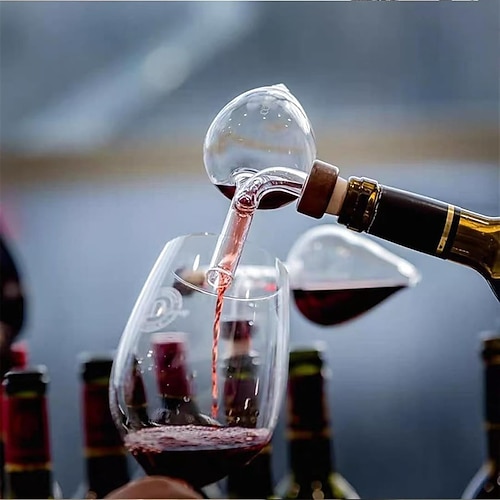 Transparenter, tragbarer, pfirsichförmiger Weinausgießer mit 120 ml Fassungsvermögen für Rotwein. Effizienter Weinausgießer für die Hausbar und Partys. Image
