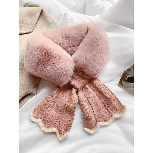 Weihnachtsschal aus Kunstpelz für Damen – weich und kuschelig, in verschiedenen Farben erhältlich, stilvolles Winteraccessoire für Weihnachtsfeiern, Veranstaltungen im Freien und kaltes Wetter Image