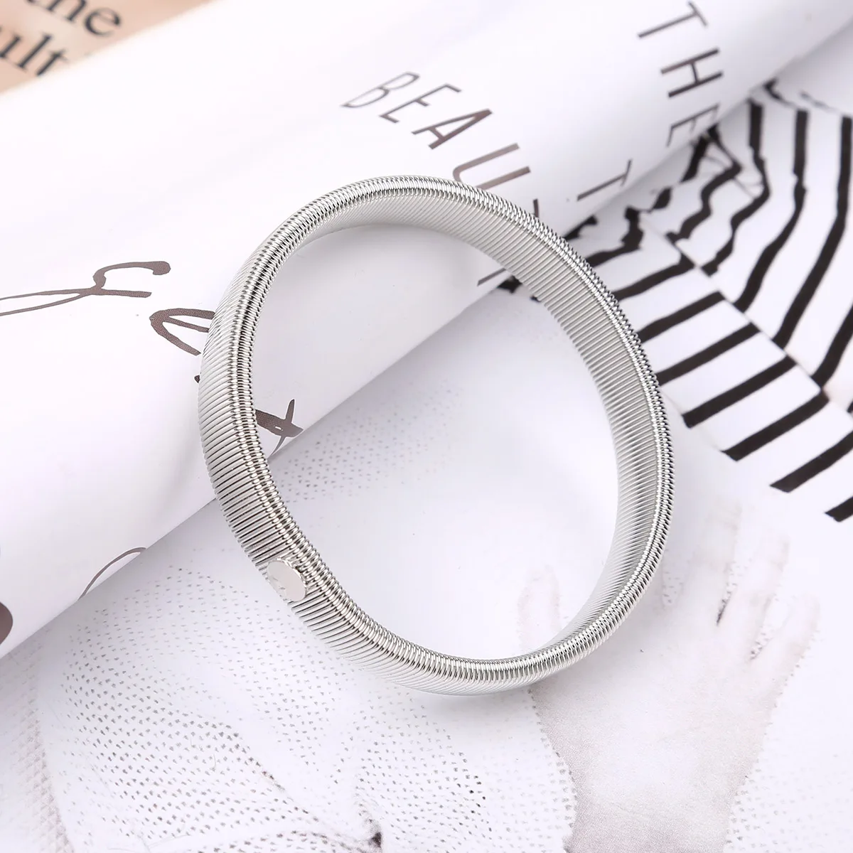 6Pcs Anti-Slip Elastische Shirt Hülse Halter Strumpfbänder Einstellbare Elastische Armbänder Stretch Armband Mens Sleeve Strumpfbänder Zubehör Image