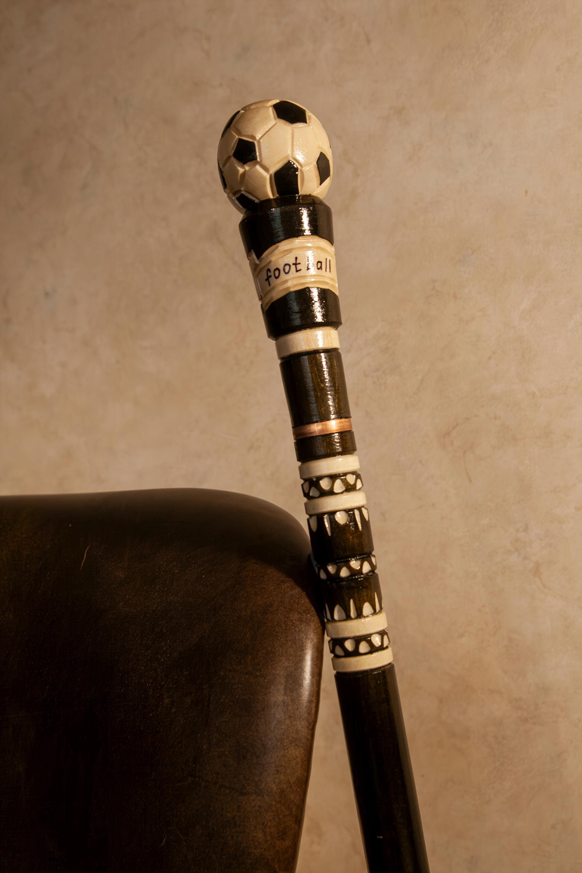 Bastone da calcio, bastone in legno fatto a mano, bastone da passeggio, bastone elegante, bastone unico, bastone da collezione, bastone personalizzato