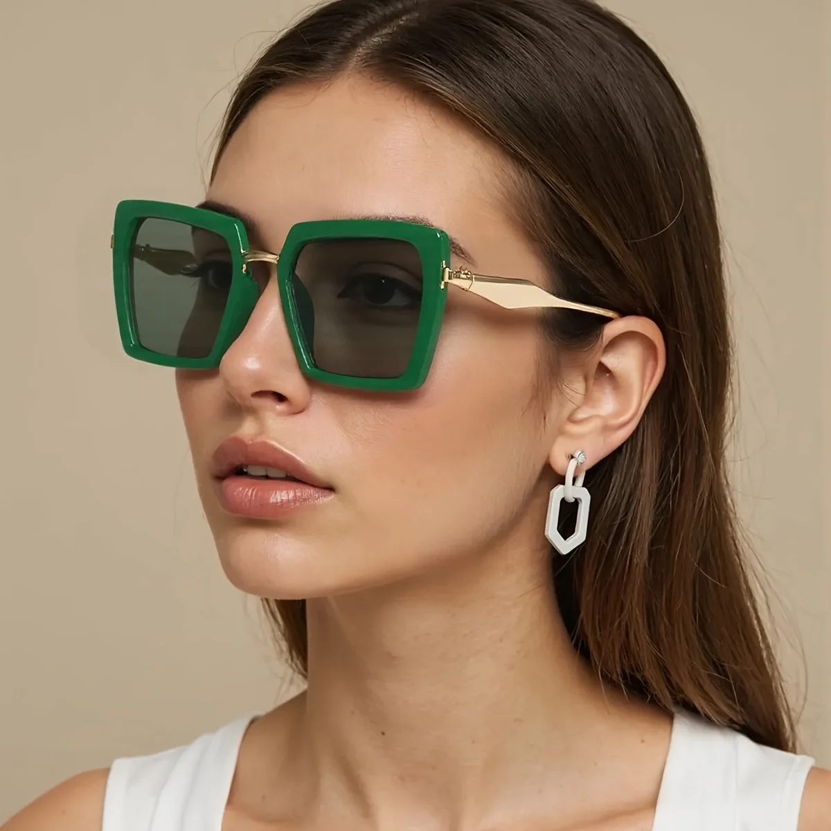 Vintage-Sonnenbrille für Damen, grün, golden, modische quadratische Brille, High-End-Feeling, tiefgrüne Gläser für Damenbrillen Image