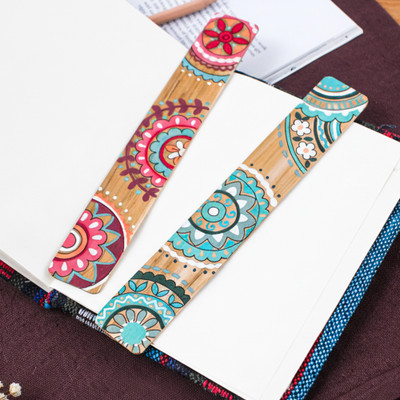 'Mandala-Inspired 2-Piece Pink and Green Wood Bookmark Set'