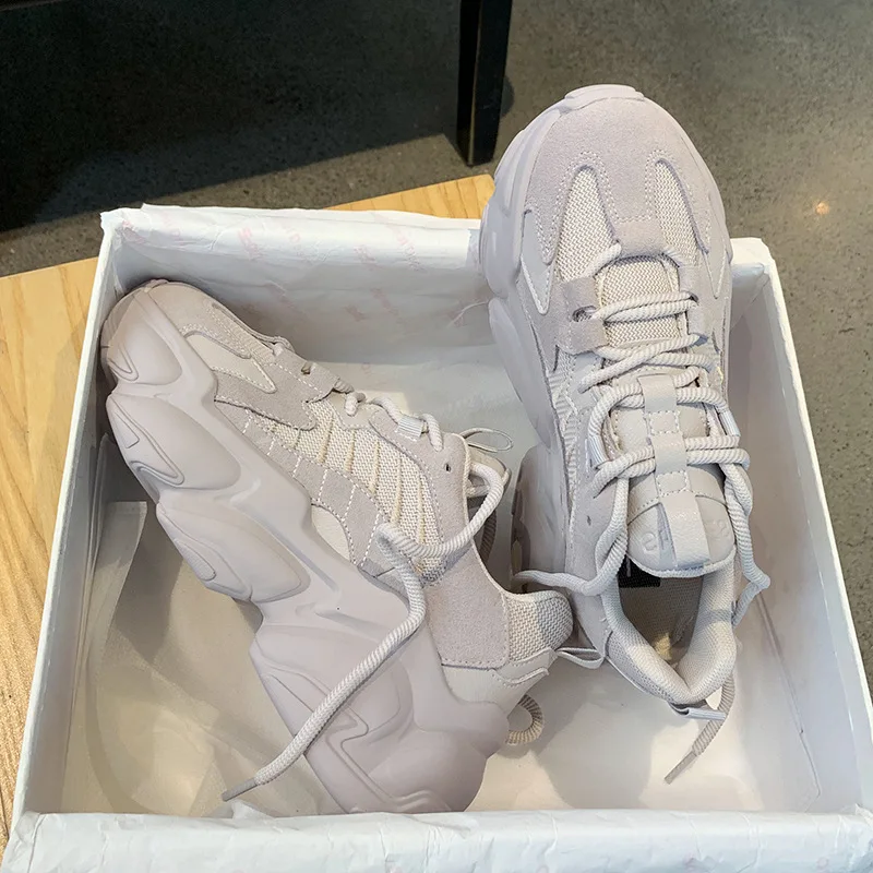 Scarpe vulcanizzate da donna 2022 scarpe con plateau da donna appartamenti comodi scarpe da ginnastica da donna sneakers femminili di moda sneakers con plateau bianche