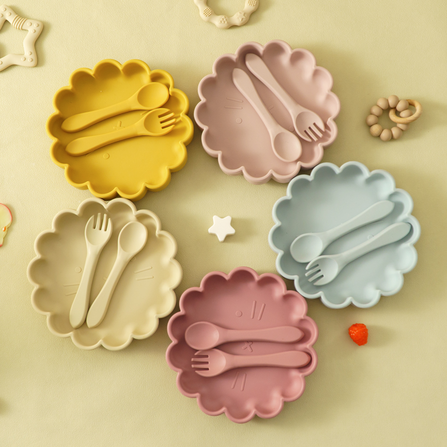 Cute Lion Shape Suction Plate Baby Silicone Tableware Set Solid Color Spoon Fork Feeding Training Baby Dinner Set beach Sand