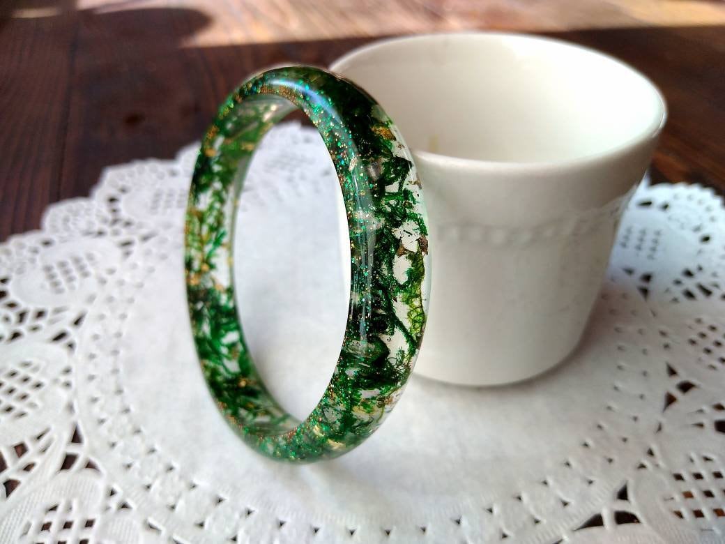 Bracciale in resina di muschio, braccialetto verde, braccialetto in vero muschio e fiocchi d'oro, braccialetto naturale, braccialetto terrario, bracci