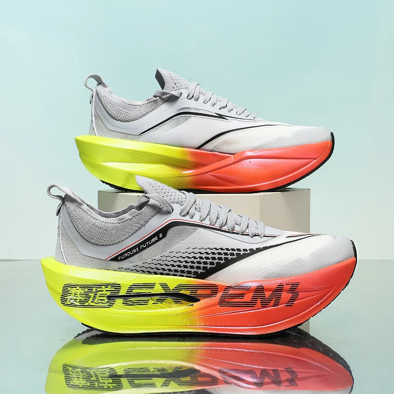 Herrenschuhe, Herren-Sneaker, Freizeitschuhe, Luxus-Sneaker, Rennlaufschuhe, atmungsaktive modische Slipper für Herren.