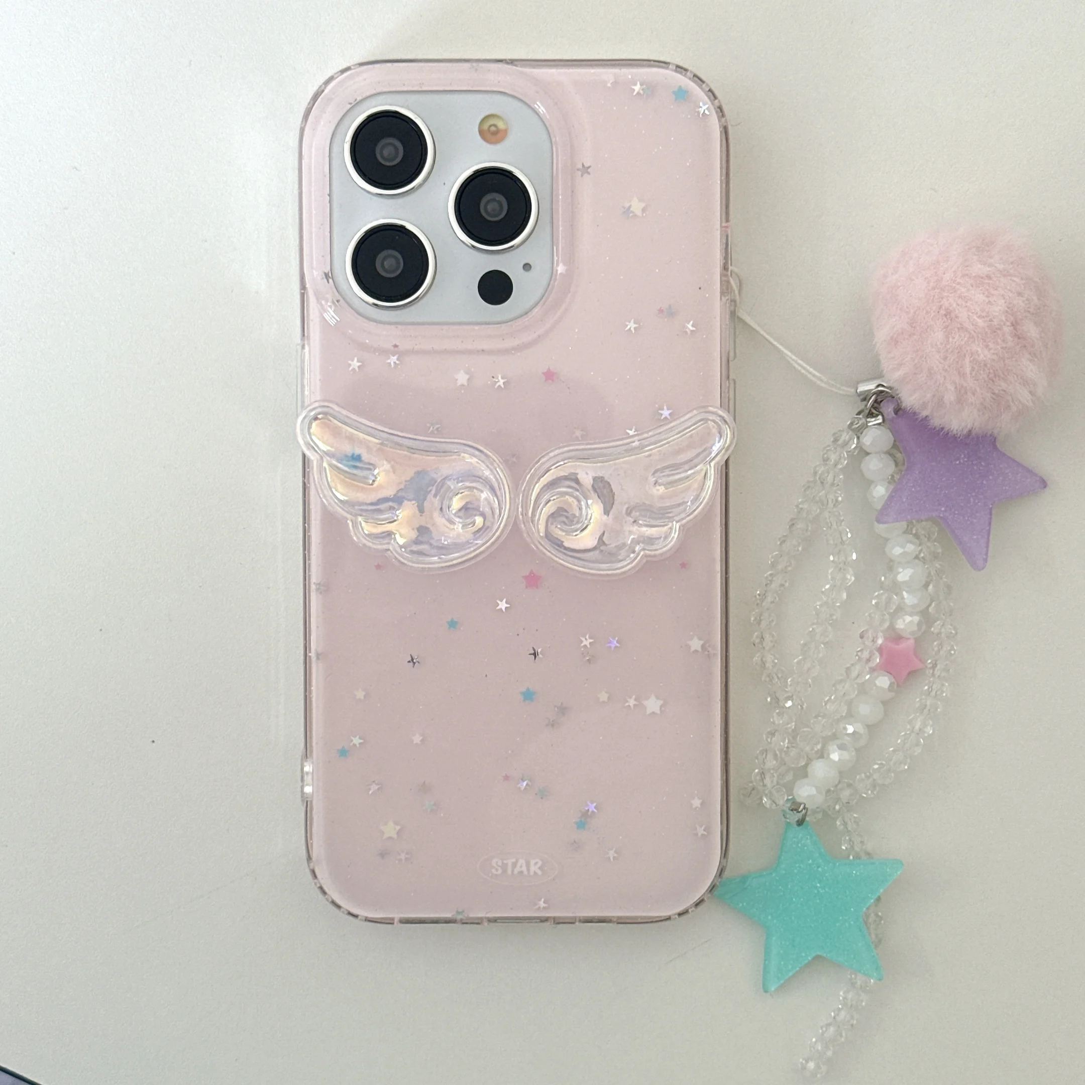 Koreanische INS glitzernde rosa 3D-Kristallflügel mit flauschiger Handgelenkkette Handyhülle für iPhone 16 15 14 13 Pro Max Rückseite Capa Image