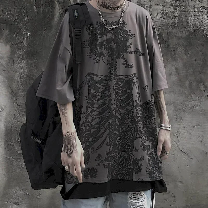 T-shirt oversize da uomo 2023 T-shirt estive Dark High Street Gothic Print Skull Cotton T-shirt a maniche corte Harajuku T-shirt da uomo