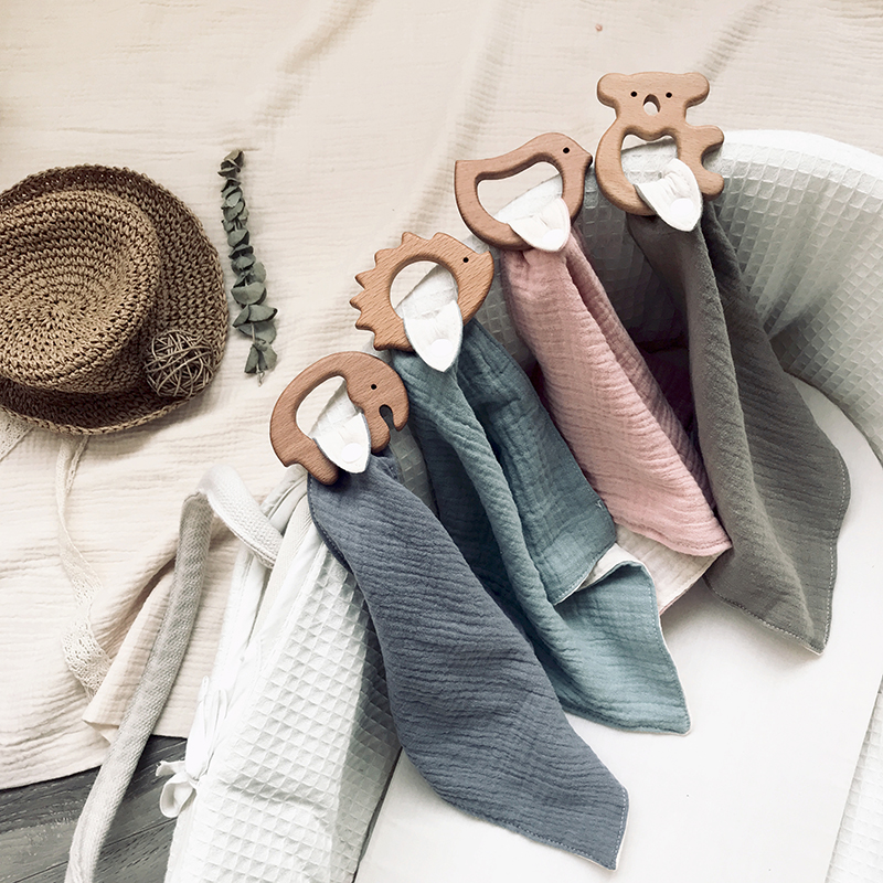 Cartoon Shape Beech Wood Animals Teether, Baby Saliva Towel Baby Bibs Cotton, New Baby Product Muslin Bibs k