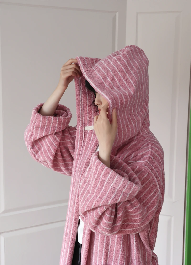 Retro Streifen Baumwolle Bademantel Super Weich Absorption V Neck Nachtwäsche Warme Roben Frauen Mit Kapuze Lose Bad Robe Mantel Handtuch Homewear Image