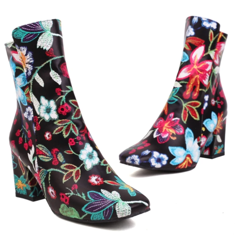 Sexy Stiefeletten für Frauen 2024 Herbst Winter Schuhe Blumendruck Kurze Stiefel Heels Party Schuhe Damen Marke Große Größe 45