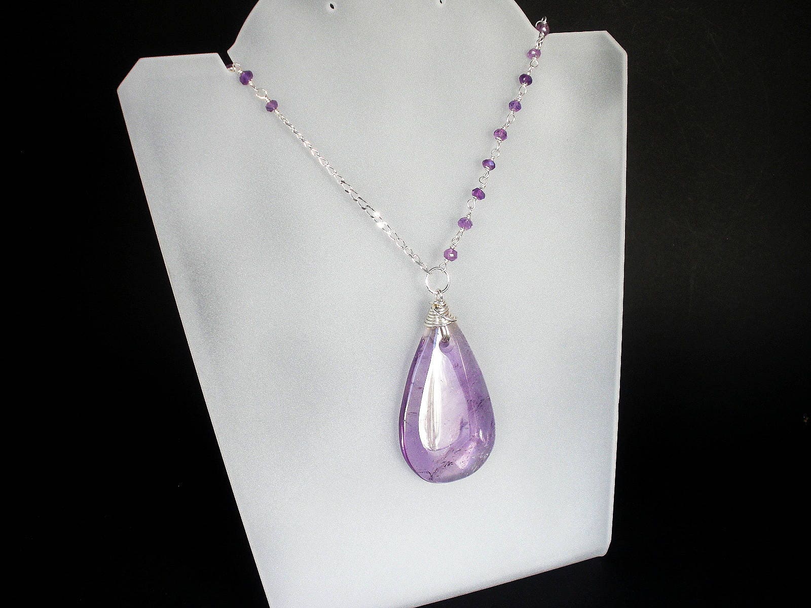 Collana con ciondolo a forma di goccia grande in ametista, catena rosario in ametista, argento sterling 925, ciondolo in ametista, ciondolo in ametist