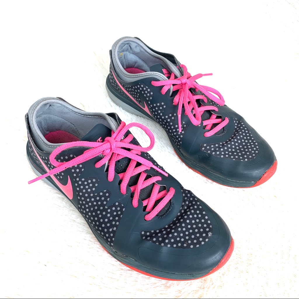 Nike Shoes | Dual Fusion Nike Tennis Shoes Women’s Size 8 Grey | Color: Gray/Pink | Size: 8